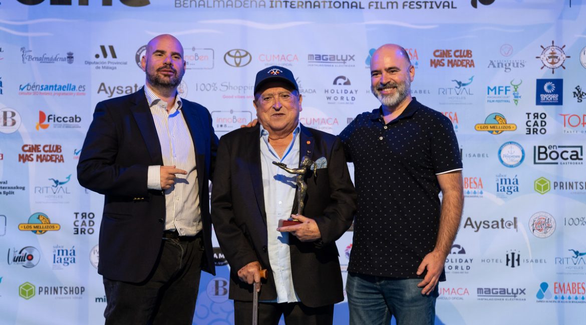 Fernando Esteso recibe el Premio ‘Una vida de cine’ en una gala llena de humor