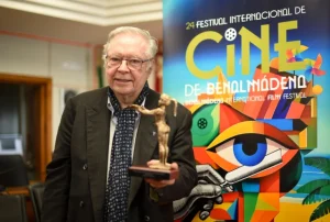 Krzysztof Zanussi, Premio Internacional FICCAB 2025: "Este galardón me ayuda a mantener la fe en el sentido de la vida"