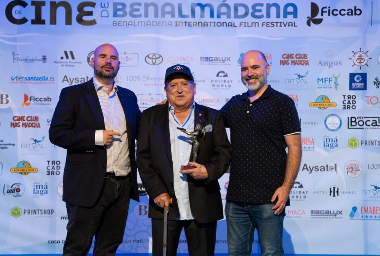 Fernando Esteso recibe el Premio ‘Una vida de cine’ en una gala llena de humor